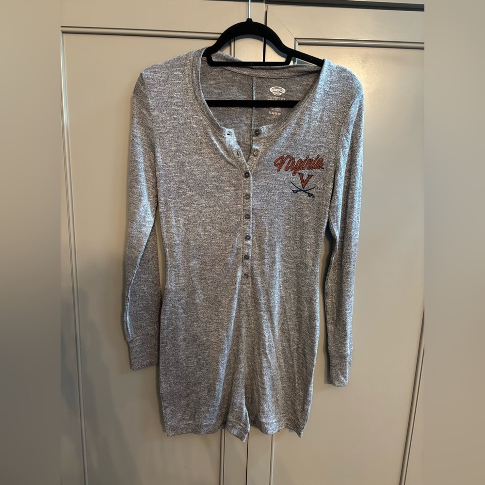 University of Virginia grey woman’s romper sz Small